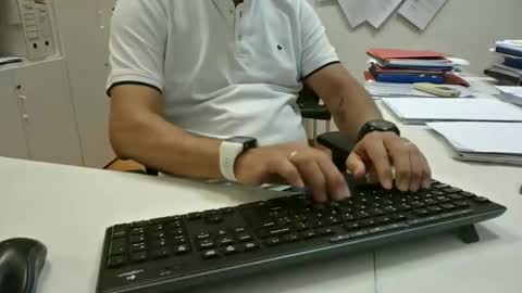 Snapshot of aragoin chatting on 09.17.25 aragorn0777 online show from 09.17.25