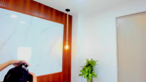 arah_issaa online show from 03.09.25