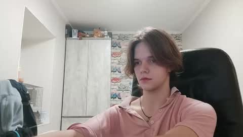 Snapshot of arcanetracer chatting on 12.18.25 Daniel online show from 12.18.25