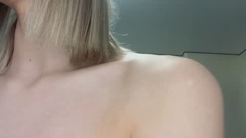 Caroline online show from 07.11.26