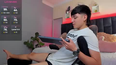 Ares online show from 09.10.25