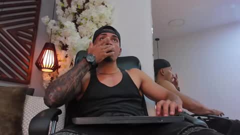 Snapshot of ares_stone chatting on 11.30.25 Ares Stone online show from 11.30.25