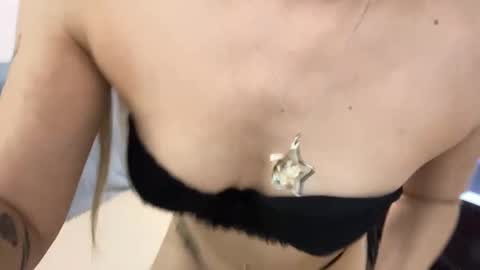 Snapshot of argentin3hotcouple chatting on 11.03.25 argentin3hotcouple online show from 11.03.25