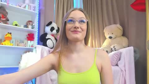 Snapshot of ari3el chatting on 03.05.26 Ariel online show from 03.05.26