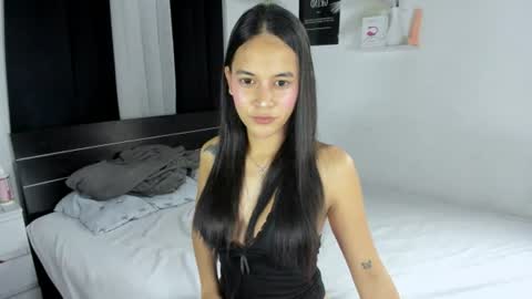 Snapshot of ari_anaa chatting on 07.10.26 AriCandyAnna online show from 07.10.26