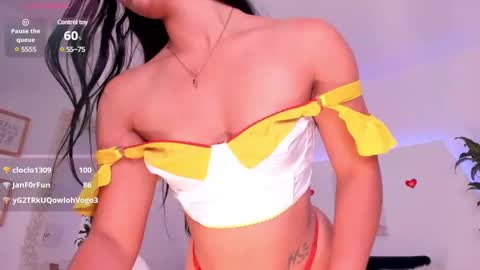 Snapshot of ari_es chatting on 01.18.25 Ari online show from 01.18.25