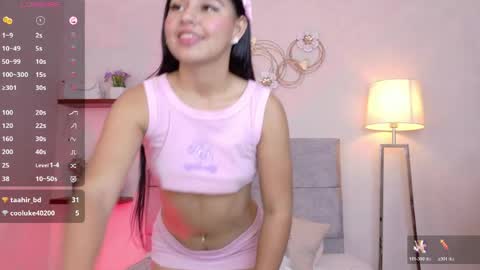 Snapshot of ari_lovely18 chatting on 05.15.26 Im Ari online show from 05.15.26