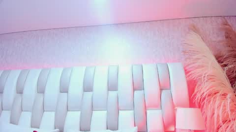 ari_lynn_ online show from 04.08.26