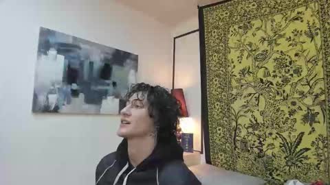 aria y orien  online show from 11.10.25