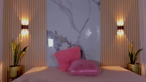 Aria Millers  online show from 02.26.25