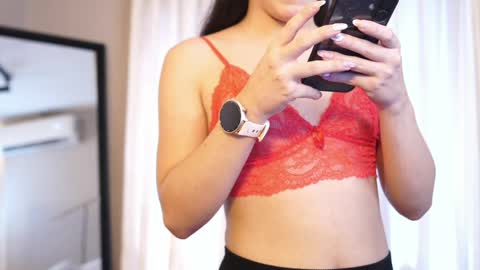 Ariaa online show from 04.30.26