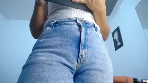 Snapshot of ariacoral chatting on 09.14.25 ariacoral online show from 09.14.25