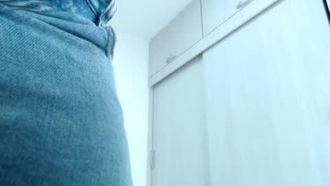 Snapshot of ariacoral chatting on 10.17.25 ariacoral online show from 10.17.25