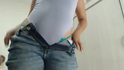 Snapshot of ariacoral chatting on 10.19.25 ariacoral online show from 10.19.25