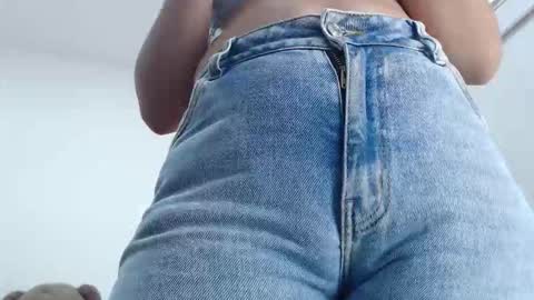 Snapshot of ariacoral chatting on 11.12.25 ariacoral online show from 11.12.25