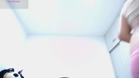 Snapshot of ariacoral chatting on 06.30.26 ariacoral online show from 06.30.26