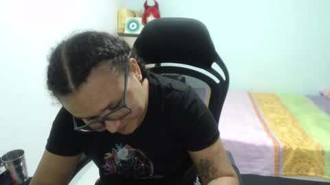 ...Ariana... online show from 10.07.25