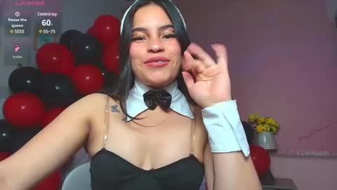 Snapshot of ariadna_dawson8 chatting on 02.20.25 Ari online show from 02.20.25