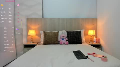 Ariadna online show from 10.22.25