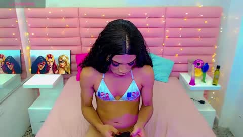 Snapshot of ariadna_princes chatting on 02.14.25 ARIADNA online show from 02.14.25