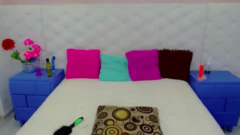 Snapshot of ariadna_princes chatting on 02.20.25 ARIADNA online show from 02.20.25