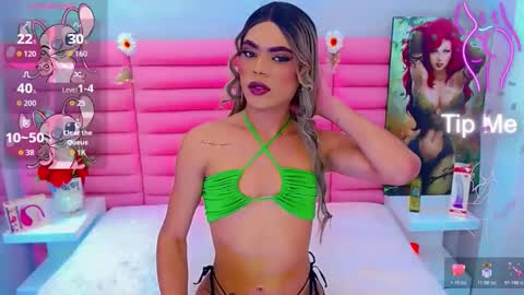 Snapshot of ariadna_princes chatting on 10.24.25 ARIADNA online show from 10.24.25