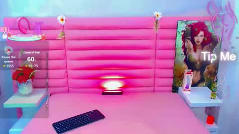 Snapshot of ariadna_princes chatting on 10.30.25 ARIADNA online show from 10.30.25