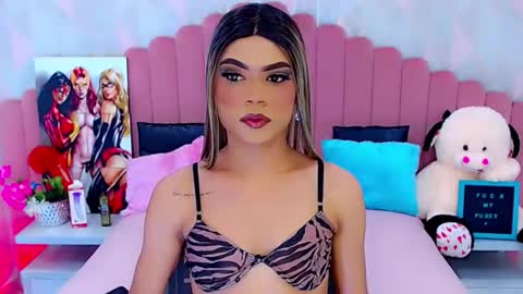 Snapshot of ariadna_princes chatting on 11.27.25 ARIADNA online show from 11.27.25