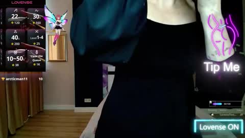 AriaGray online show from 10.13.25