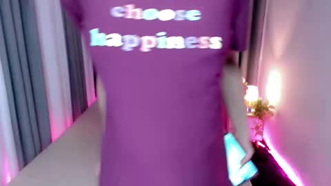 Snapshot of ariahooper chatting on 01.08.26 Christine JorgensenChristmas wish breasts implants online show from 01.08.26