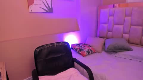 ariana__clauss online show from 10.14.25