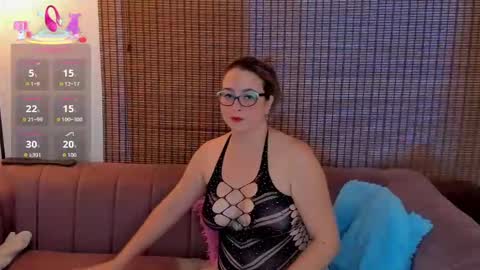 Ariana Cruz online show from 11.18.25