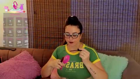 Ariana Cruz online show from 04.21.26