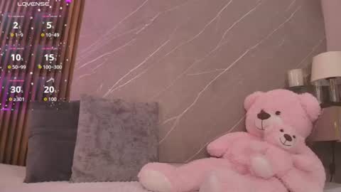 Snapshot of ariana_jhonson11 chatting on 06.23.26 Ariana online show from 06.23.26