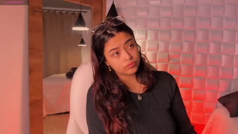 Ariana  online show from 09.10.25