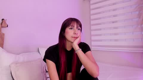 Snapshot of ariana_rosse__ chatting on 12.24.24 Ariana  online show from 12.24.24