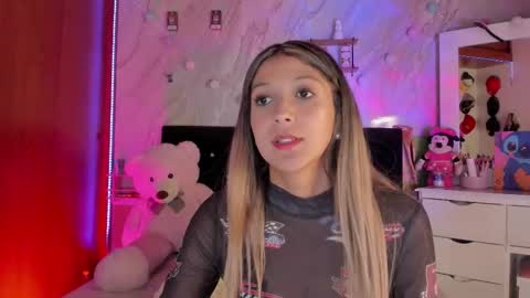 Snapshot of ariana_rosse__ chatting on 01.15.26 Ariana online show from 01.15.26