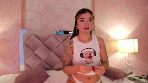 Snapshot of ariana_villada chatting on 01.14.26 Ari online show from 01.14.26