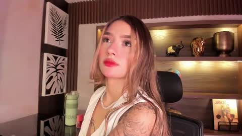 Snapshot of ariana_villada chatting on 02.22.26 Ari online show from 02.22.26