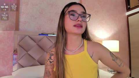 Snapshot of ariana_villada chatting on 03.02.26 Ari online show from 03.02.26