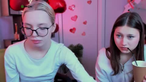 arianaa_cat online show from 02.21.26