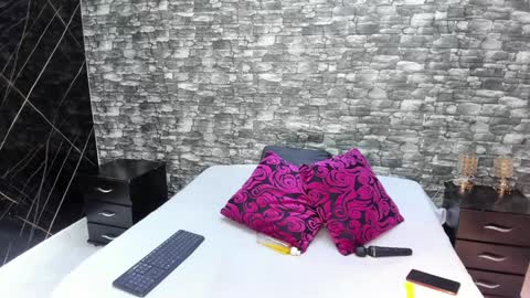 Snapshot of arianaablack chatting on 01.11.25 Ariana online show from 01.11.25