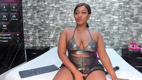 Snapshot of arianaablack chatting on 02.05.25 Ariana online show from 02.05.25