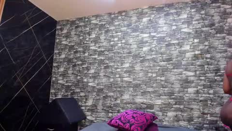 Snapshot of arianaablack chatting on 10.04.25 Ariana online show from 10.04.25