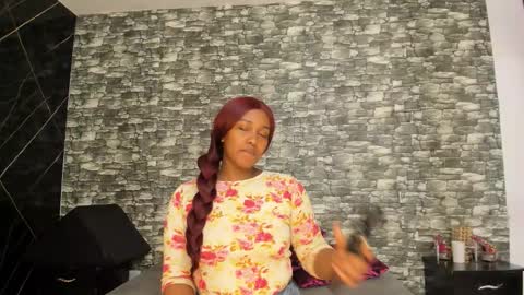 Snapshot of arianaablack chatting on 10.19.25 Ariana online show from 10.19.25