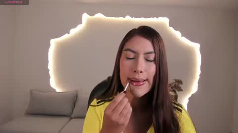 Ariana Dumont online show from 06.17.26