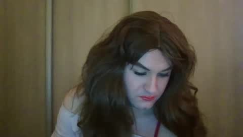 Snapshot of arianalopez98 chatting on 12.22.24 Ariana 3 online show from 12.22.24