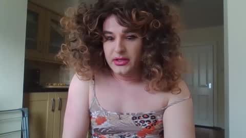 Snapshot of arianalopez98 chatting on 02.06.25 Ariana 3 online show from 02.06.25