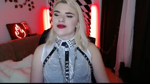 Snapshot of arianasaint chatting on 03.21.26 Mistress Ariana online show from 03.21.26
