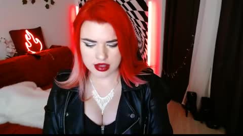 Snapshot of arianasaint chatting on 04.14.26 Mistress Ariana online show from 04.14.26